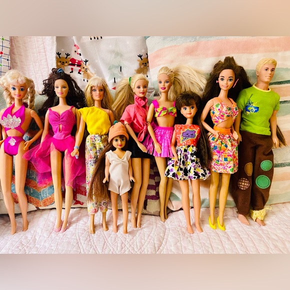 Vintage Mattel Barbie & Clothes Bundle Lot - Picture 5 of 10